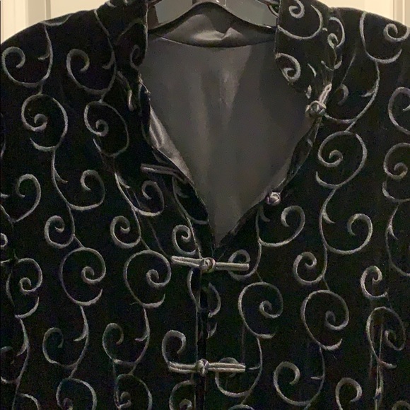 Reversible velvet/ satin evening jacket - Picture 2 of 4